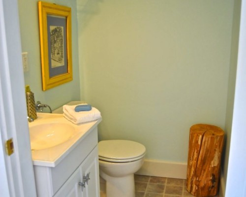 Frisky upstairs bath - Maine vacation rental